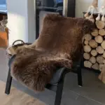 Naturbraunes Dekorfell