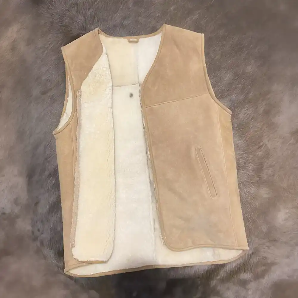 Herren Pelzweste aus Merino Lammfell