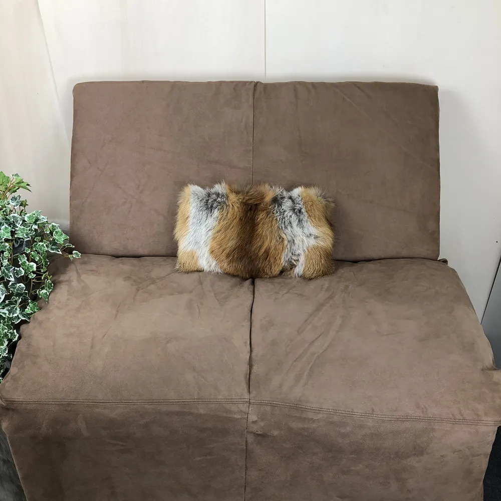 Nackenkissen-aus-Rotfuchs-oder-Waschbaerfell-01 Nackenkissen aus Rotfuchs- oder Waschbärfell