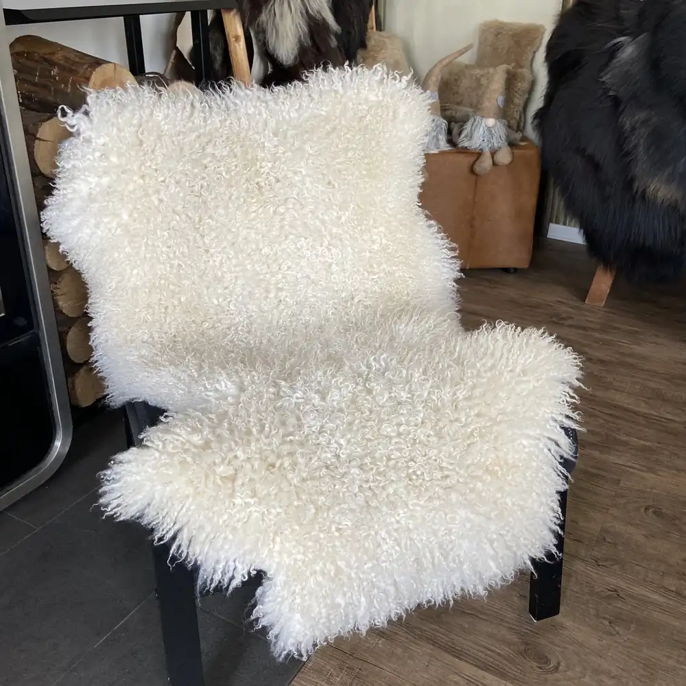 Gotland Lambskin, White with Long Curls